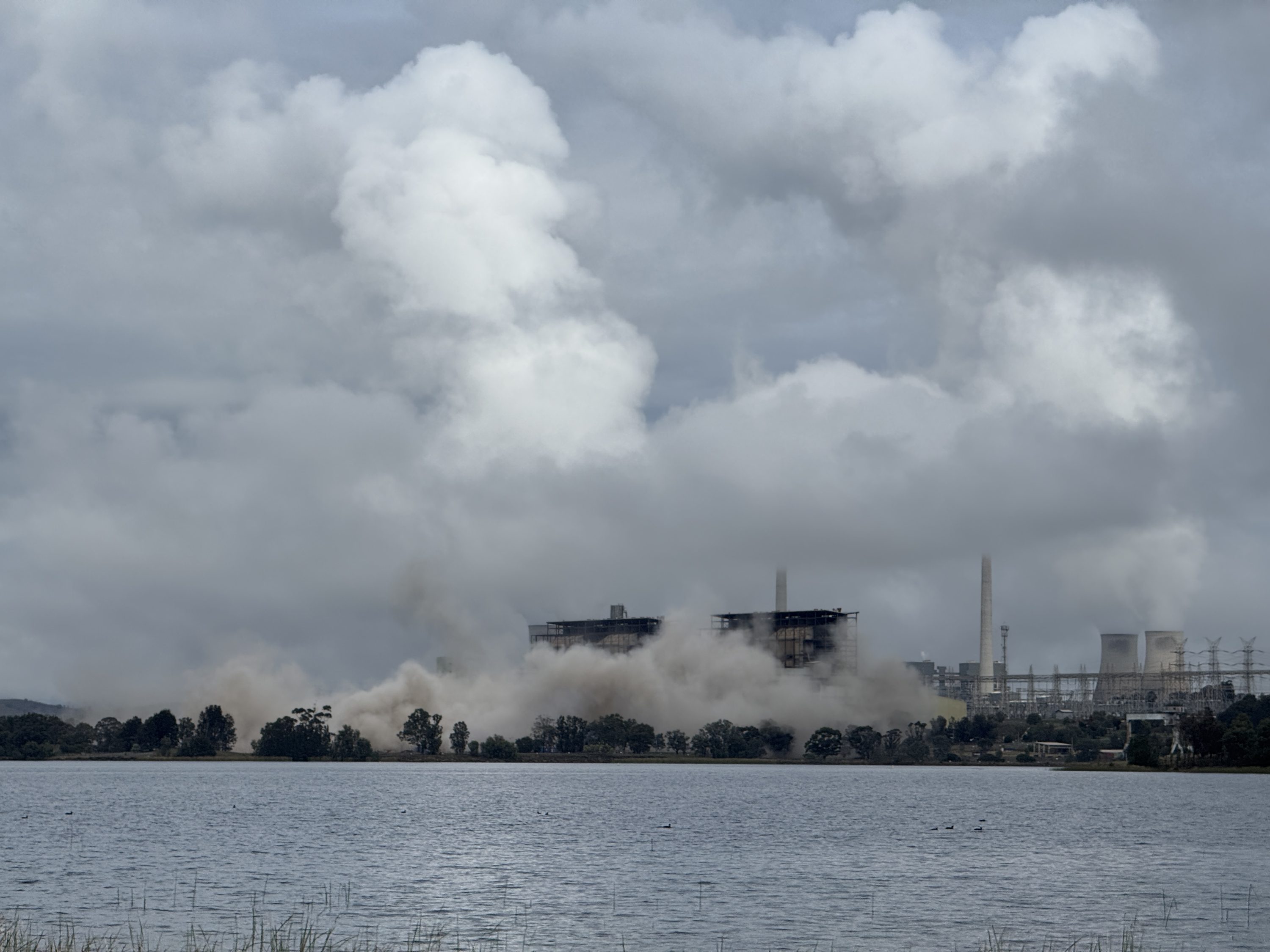 Liddell Power Station stacks demolished as AGL marks energy transition ...